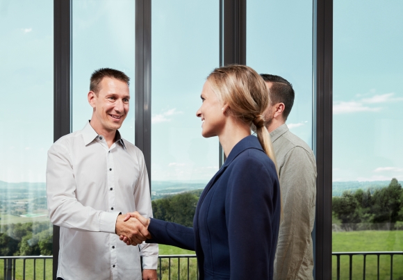 reb_p008043_01.jpg reb_p008043_01.jpg